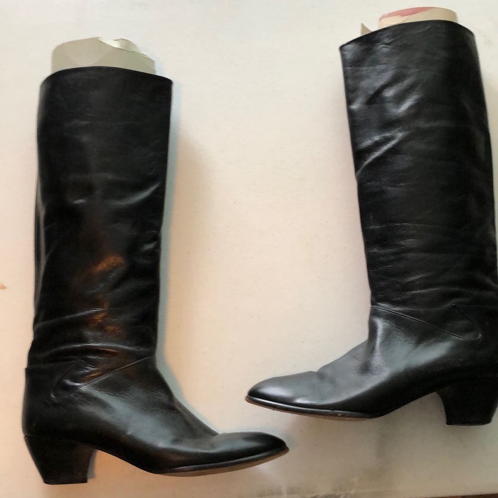 Vintage Black Heeled Boots - Picture 4 of 13